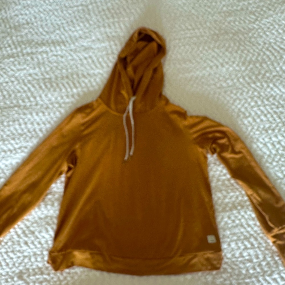 Vuori women’s hoodie